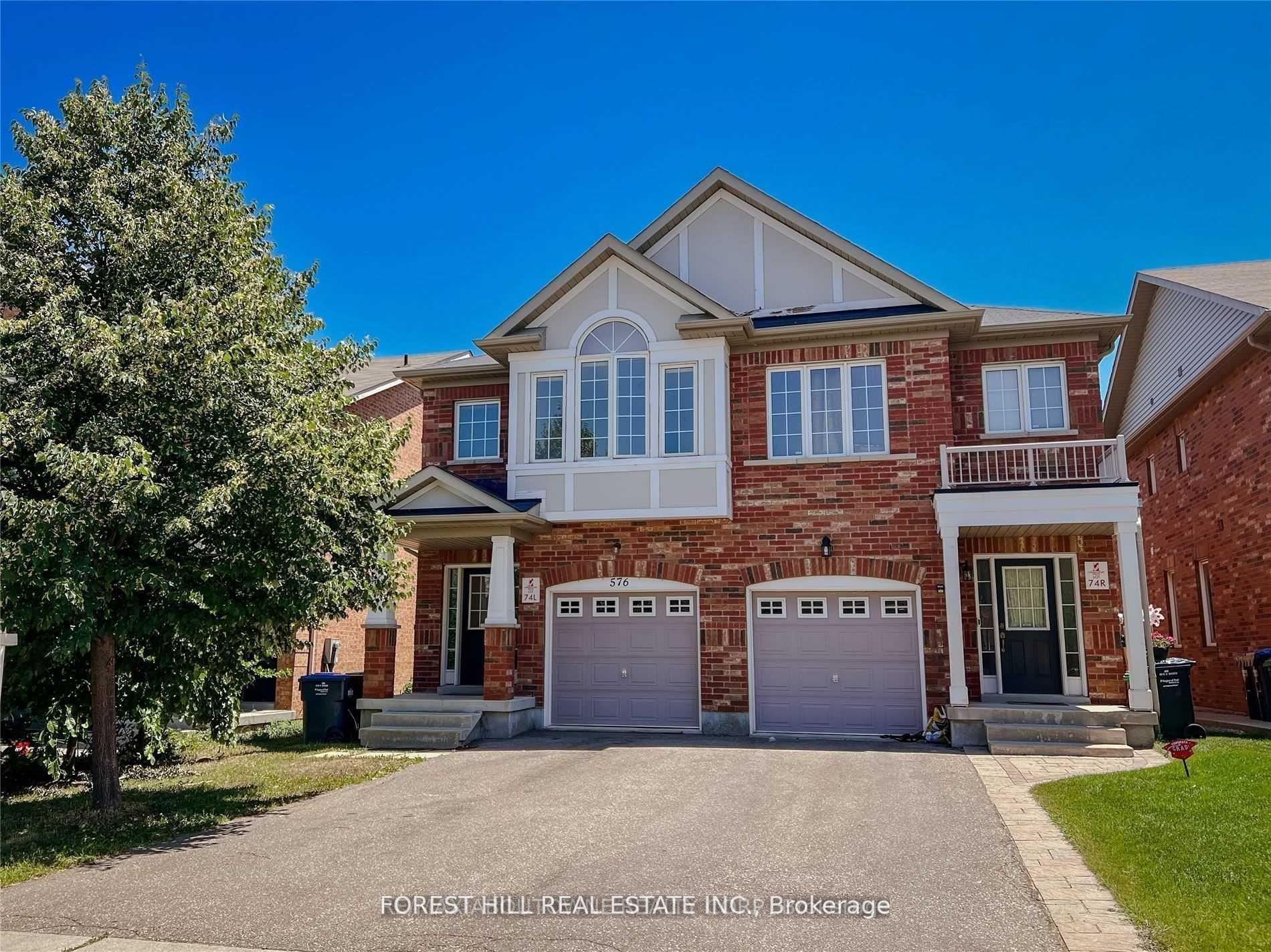 576 Courtney Valley Road, Mississauga — Semi-Detached for lease, photo 1