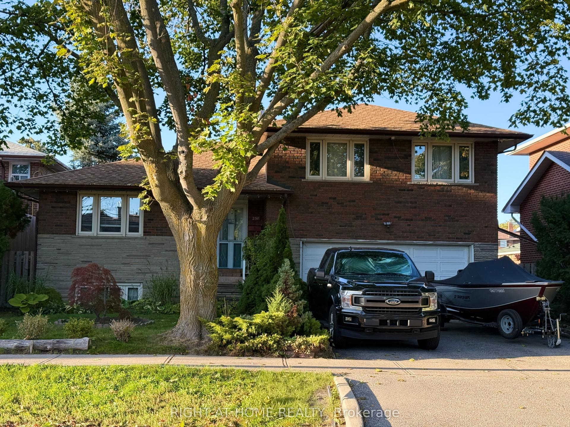 258 La Rose Avenue, Toronto — Detached for sale, photo 1