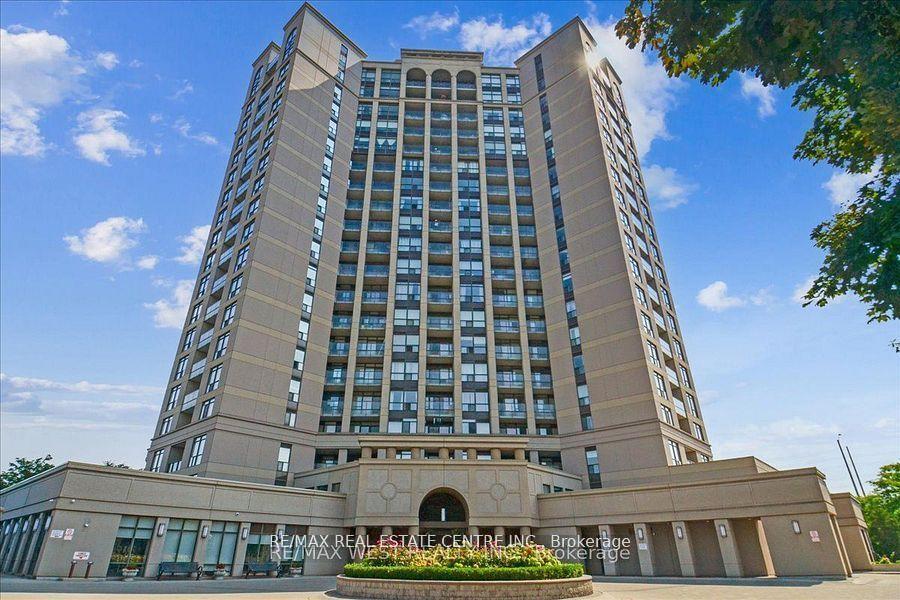 220 Forum Drive TH#111 #TH#111, Mississauga — Condo Town for sale, photo 1