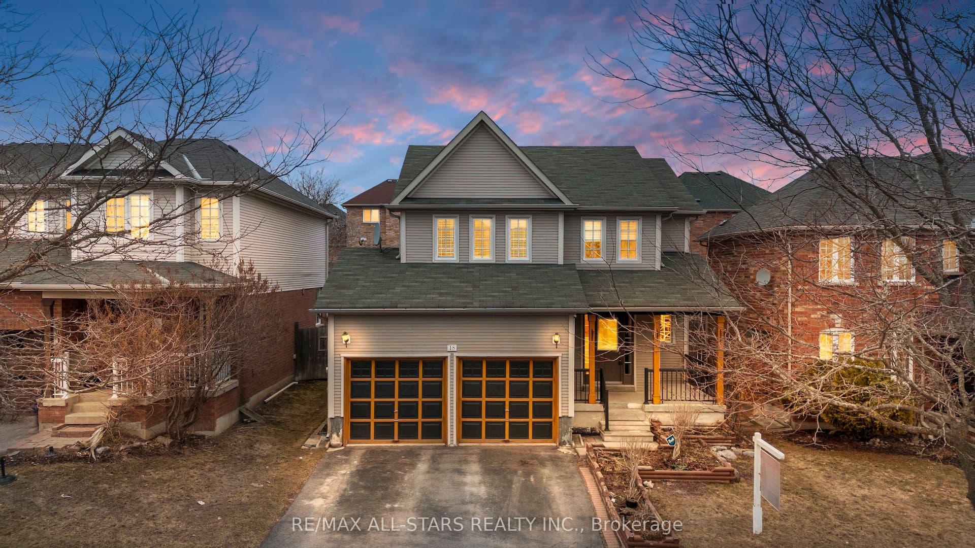 18 Reddenhurst Crescent — photo 1