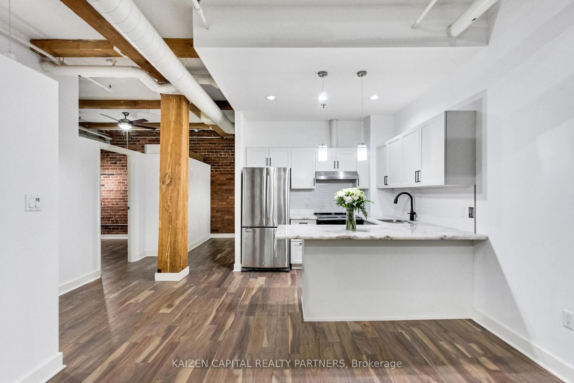 90 Sherbourne Street 103 #103 — photo 1