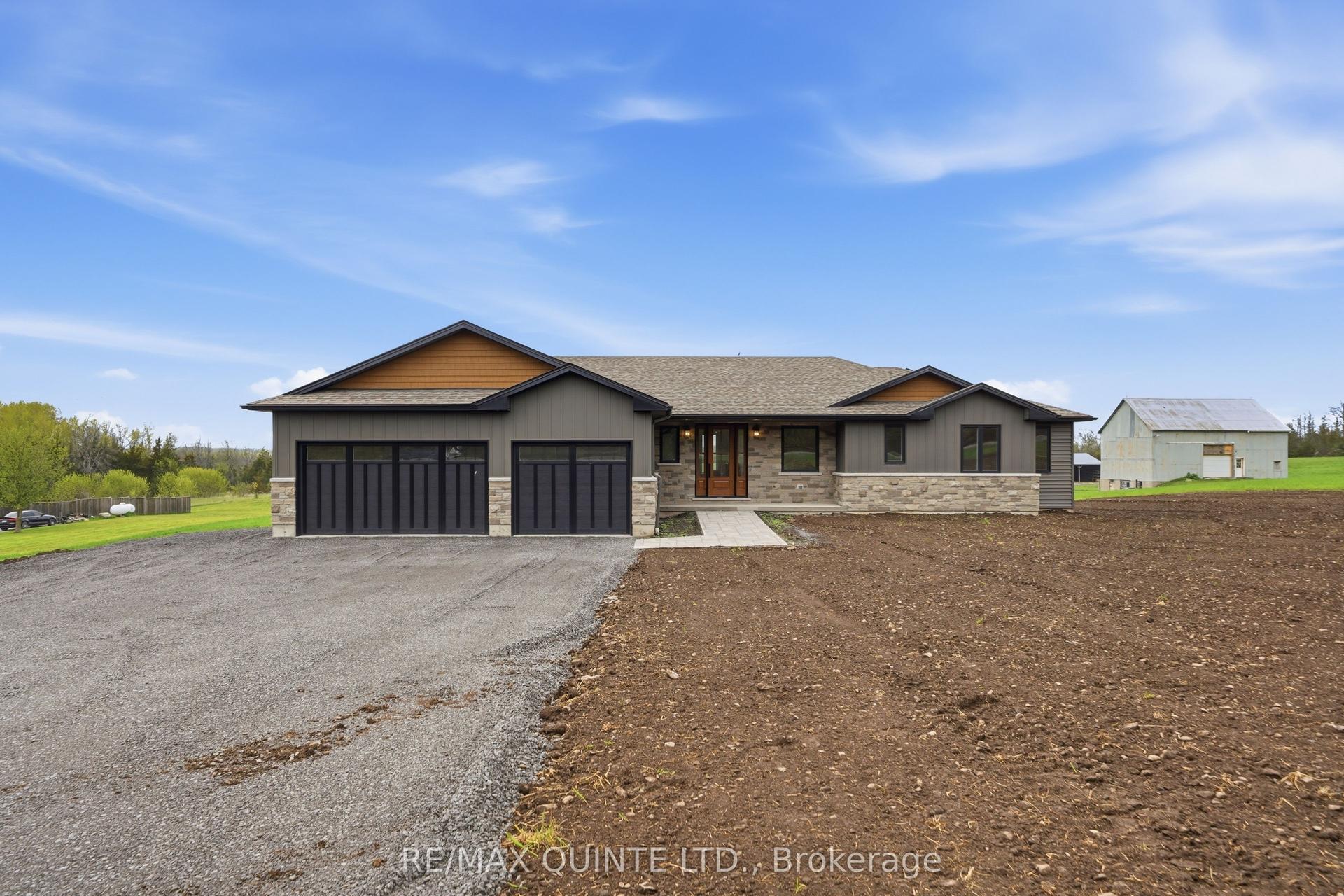 2501 Harmony Road — photo 1