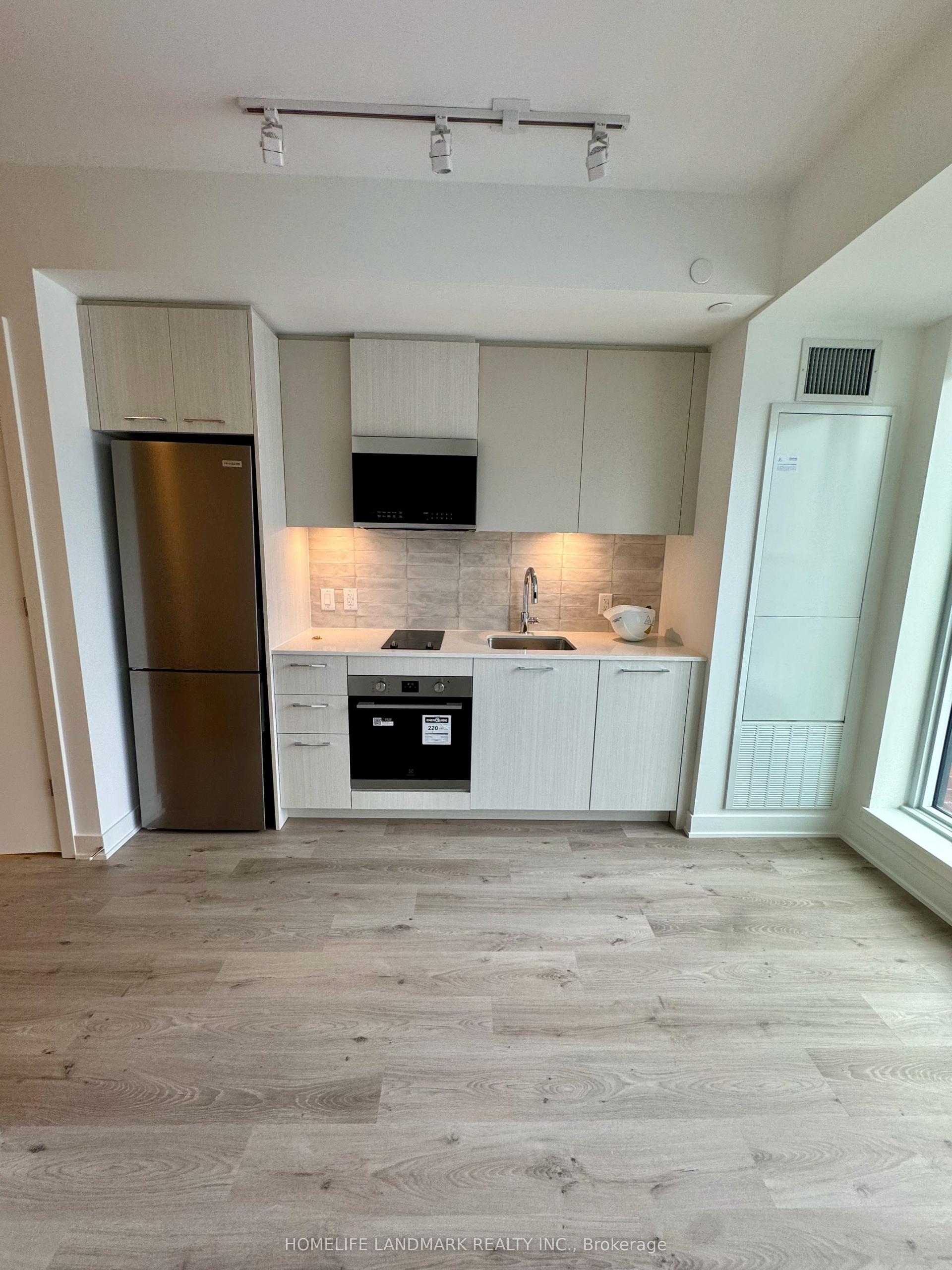 30 Dreamers Way 548 #548, Toronto — Condo for lease, photo 1