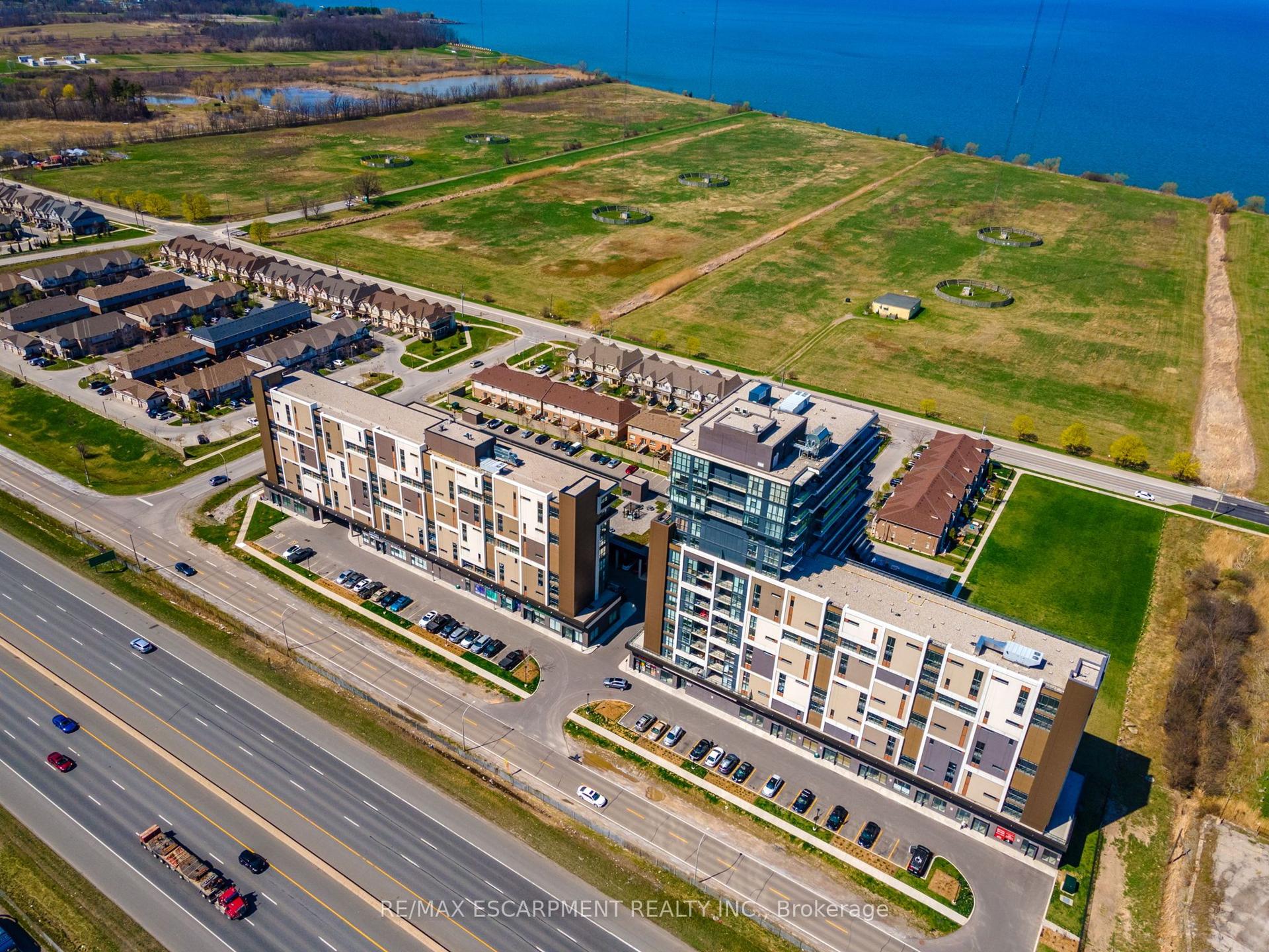 550 North Service Road 1404 #1404 — photo 1