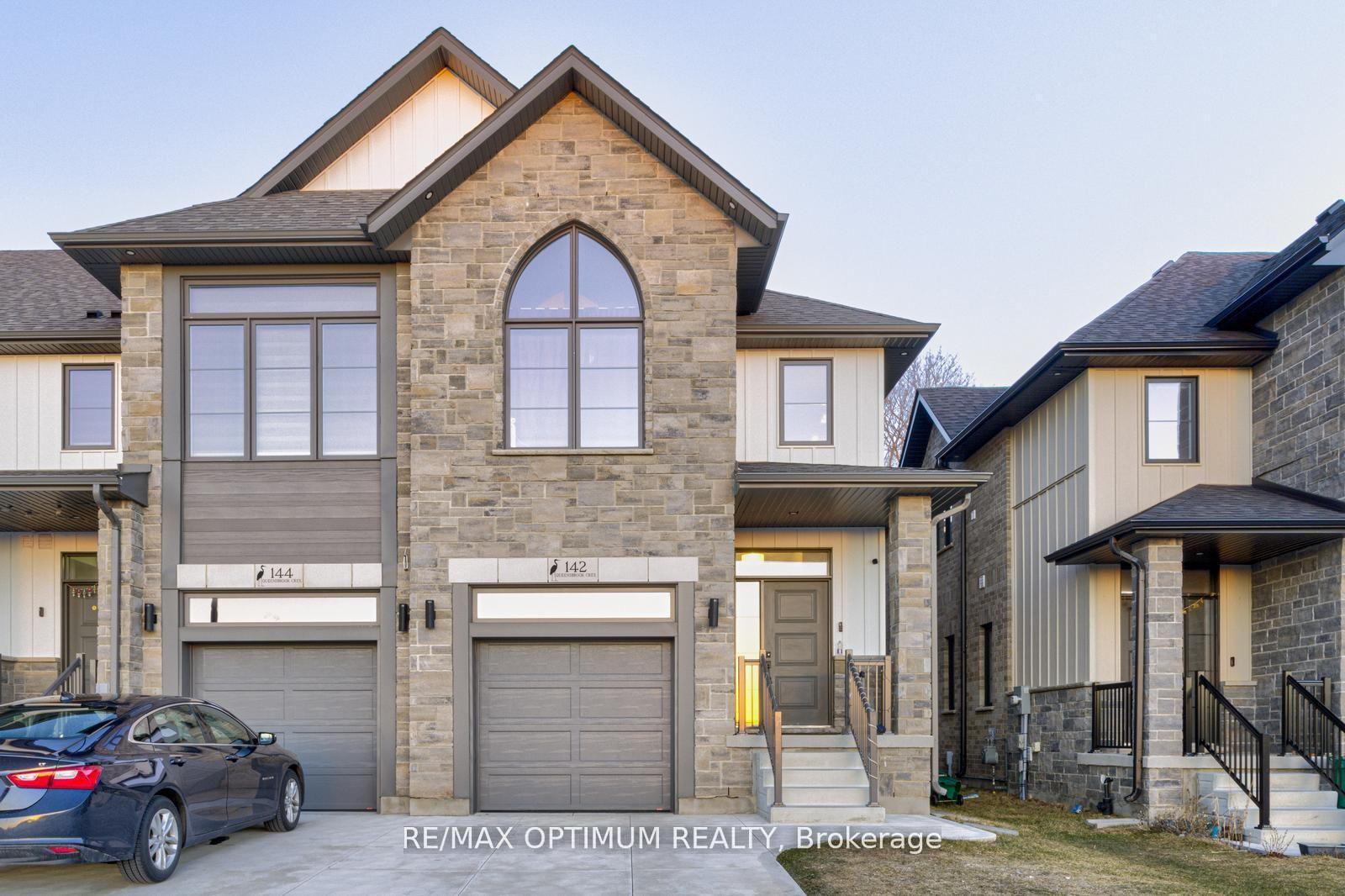 142 Queensbrook Crescent — photo 1