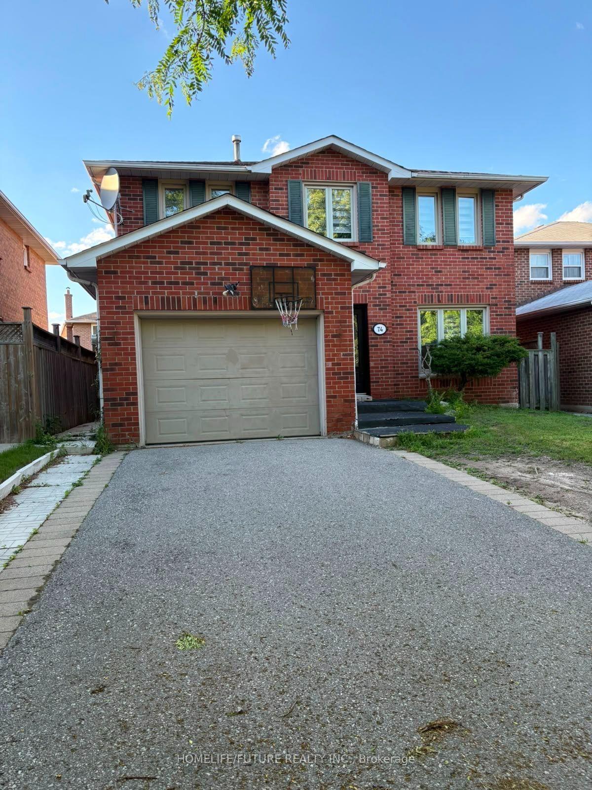 74 Parade Square, Toronto — Detached for lease, photo 1
