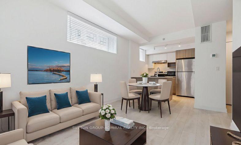 1133 Cooke Boulevard N 817 #817, Burlington — Condo Town for sale, photo 1