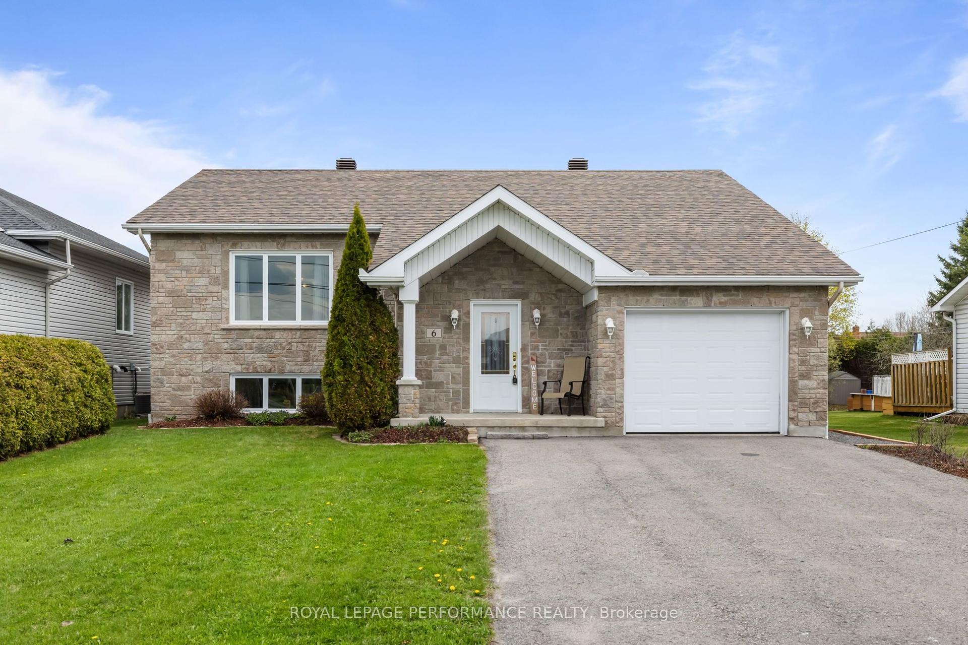 6 Sarah Street — photo 1