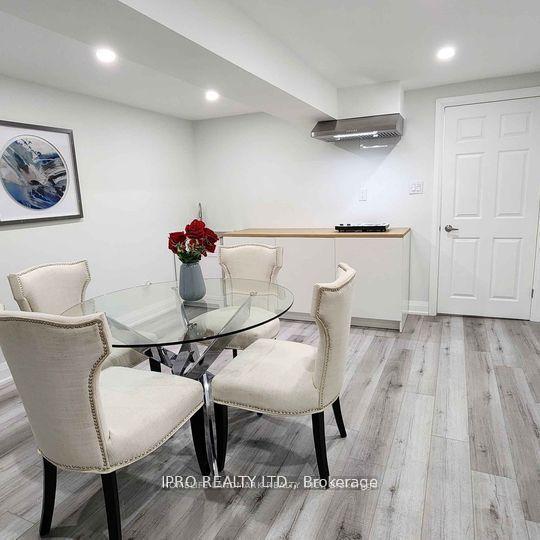 2595 Windjammer Road — photo 1