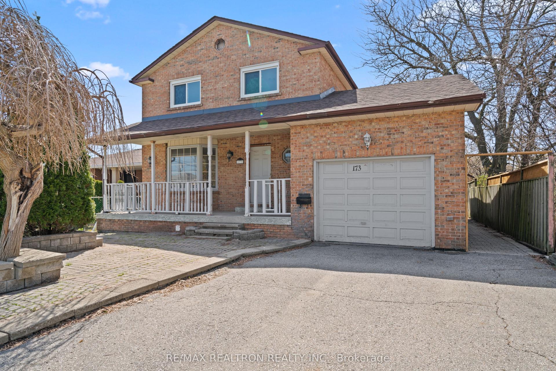 173 Elgin Mills Road W — photo 1