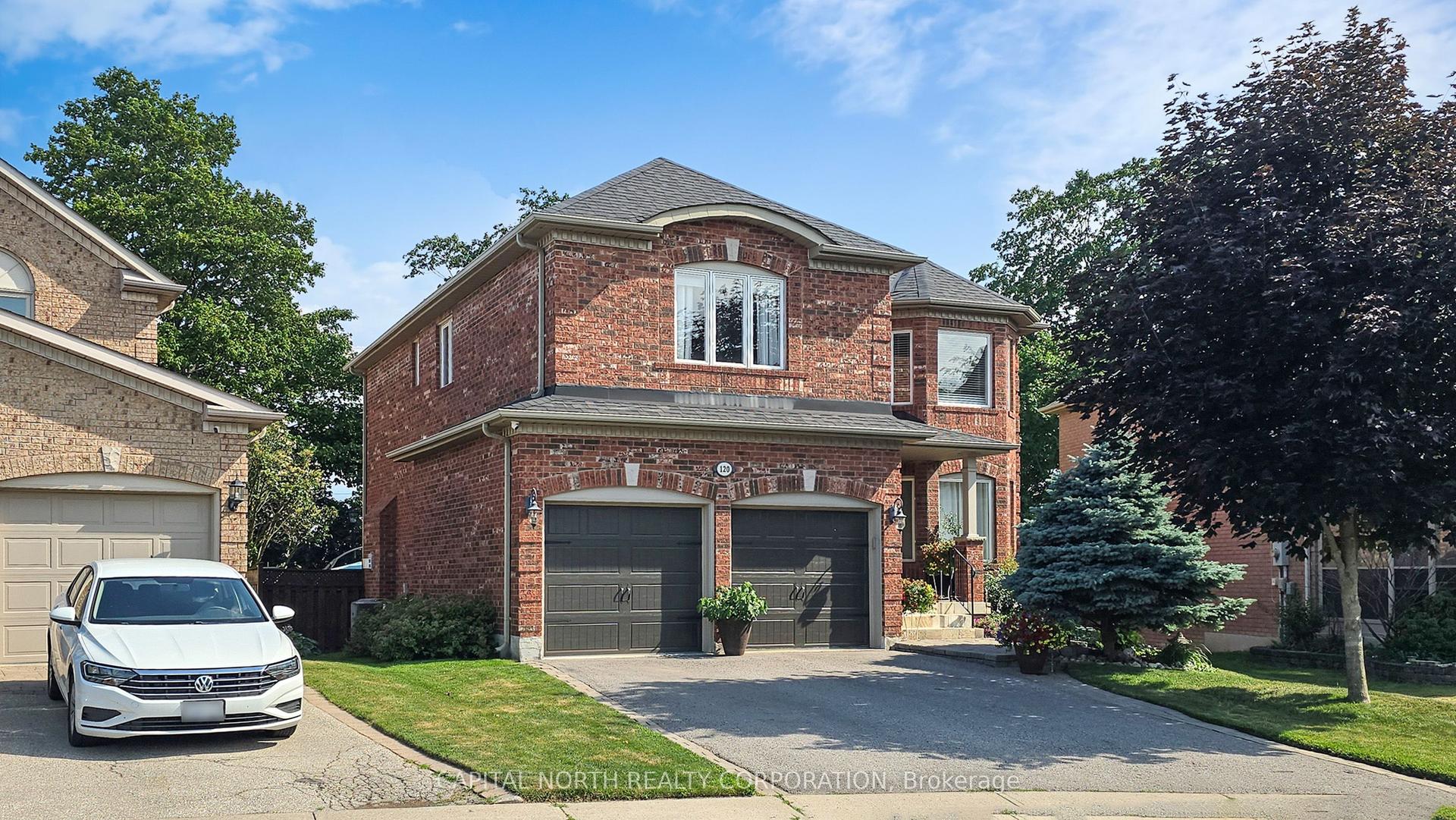 120 Bothwell Crescent — photo 1