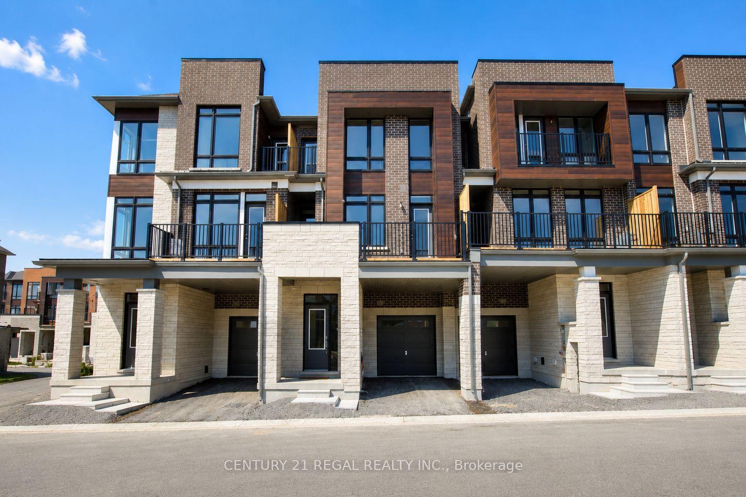 30 Gunton Street, Aurora — Townhouse for lease, photo 1