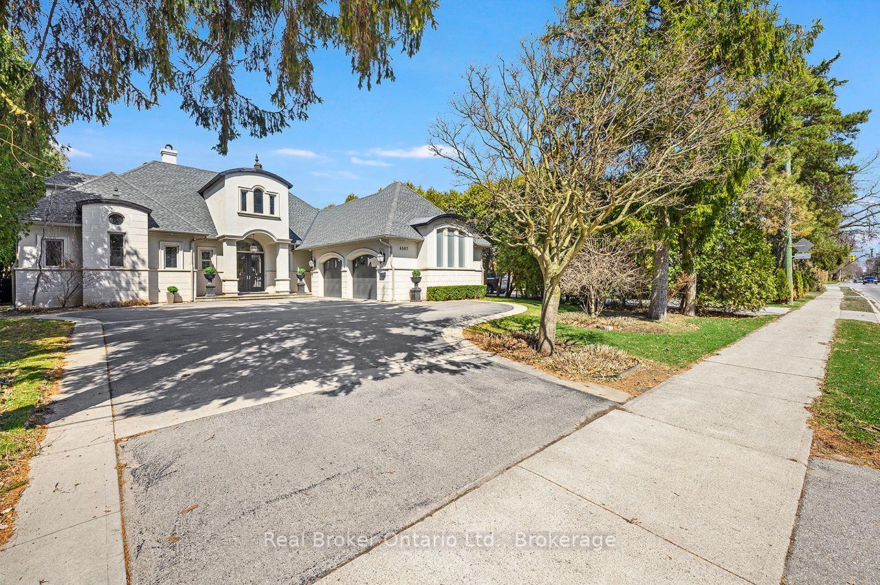 4507 Lakeshore Road — photo 1