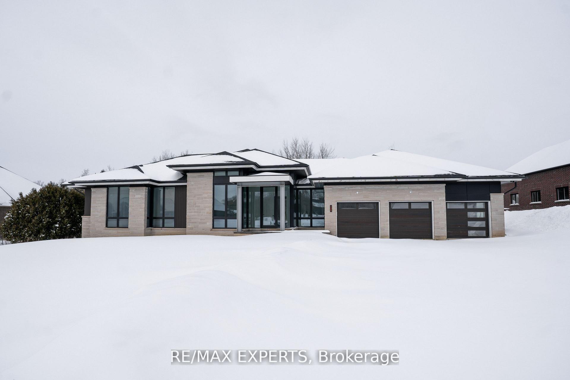 130 Dale Crescent — photo 1