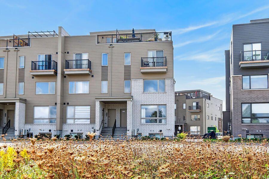 222 Mishi Private, Manor Park - Cardinal Glen and Area — Condo for sale, photo 1
