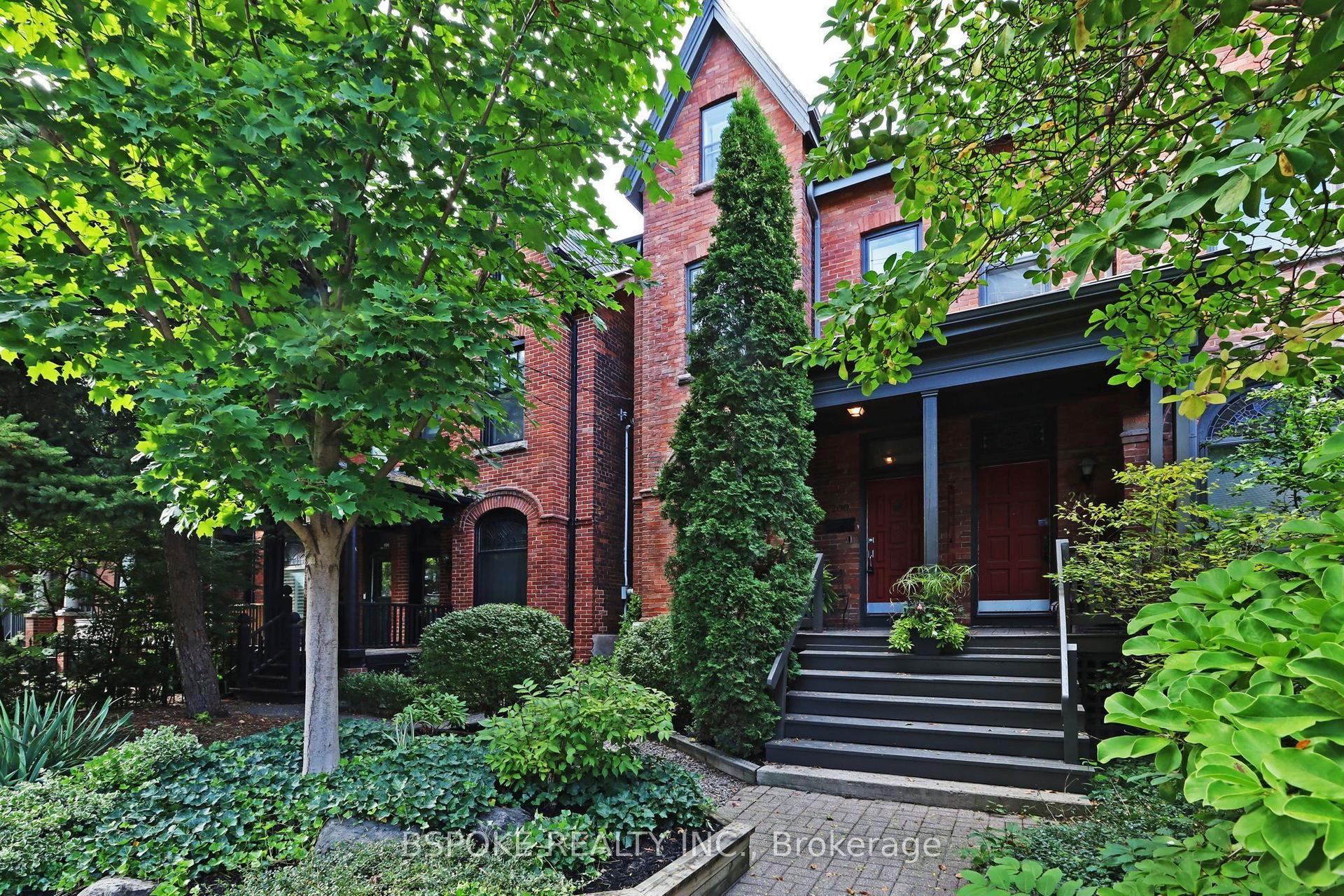200 First Avenue, Toronto — Semi-Detached for sale, photo 1