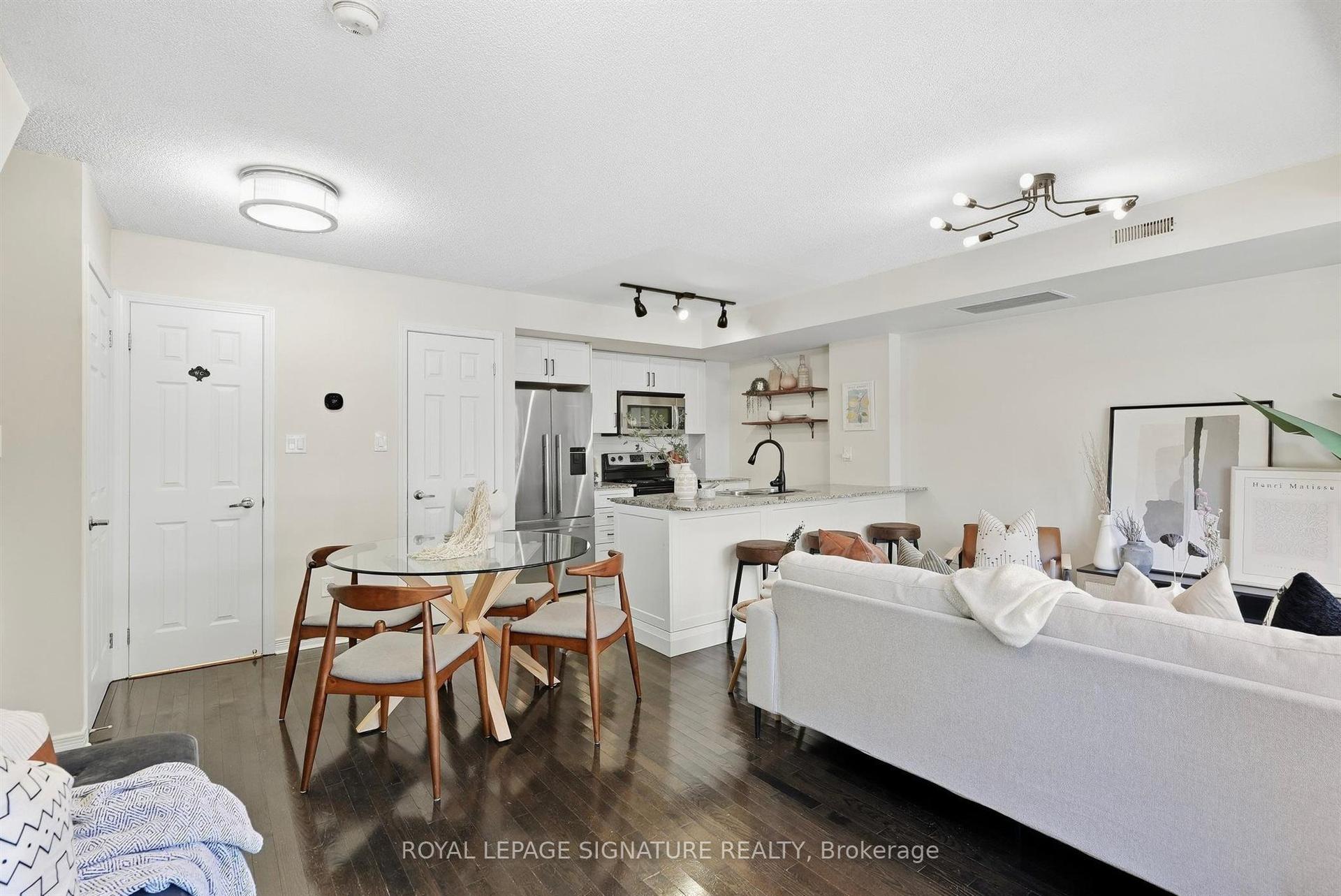 11 Ruttan Street 225 #225, Toronto — Condo Town for sale, photo 1