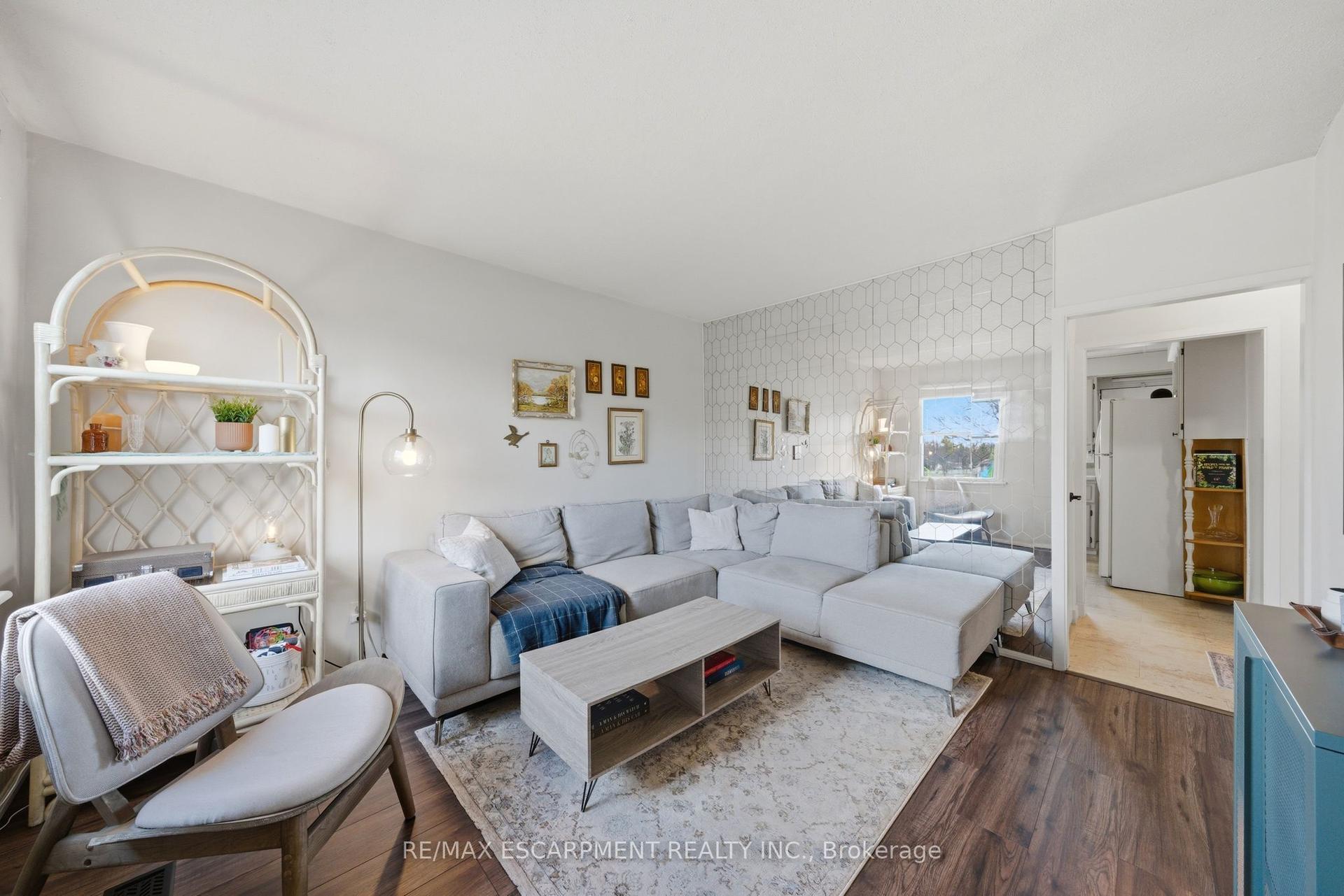 752 Ninth Avenue — photo 1