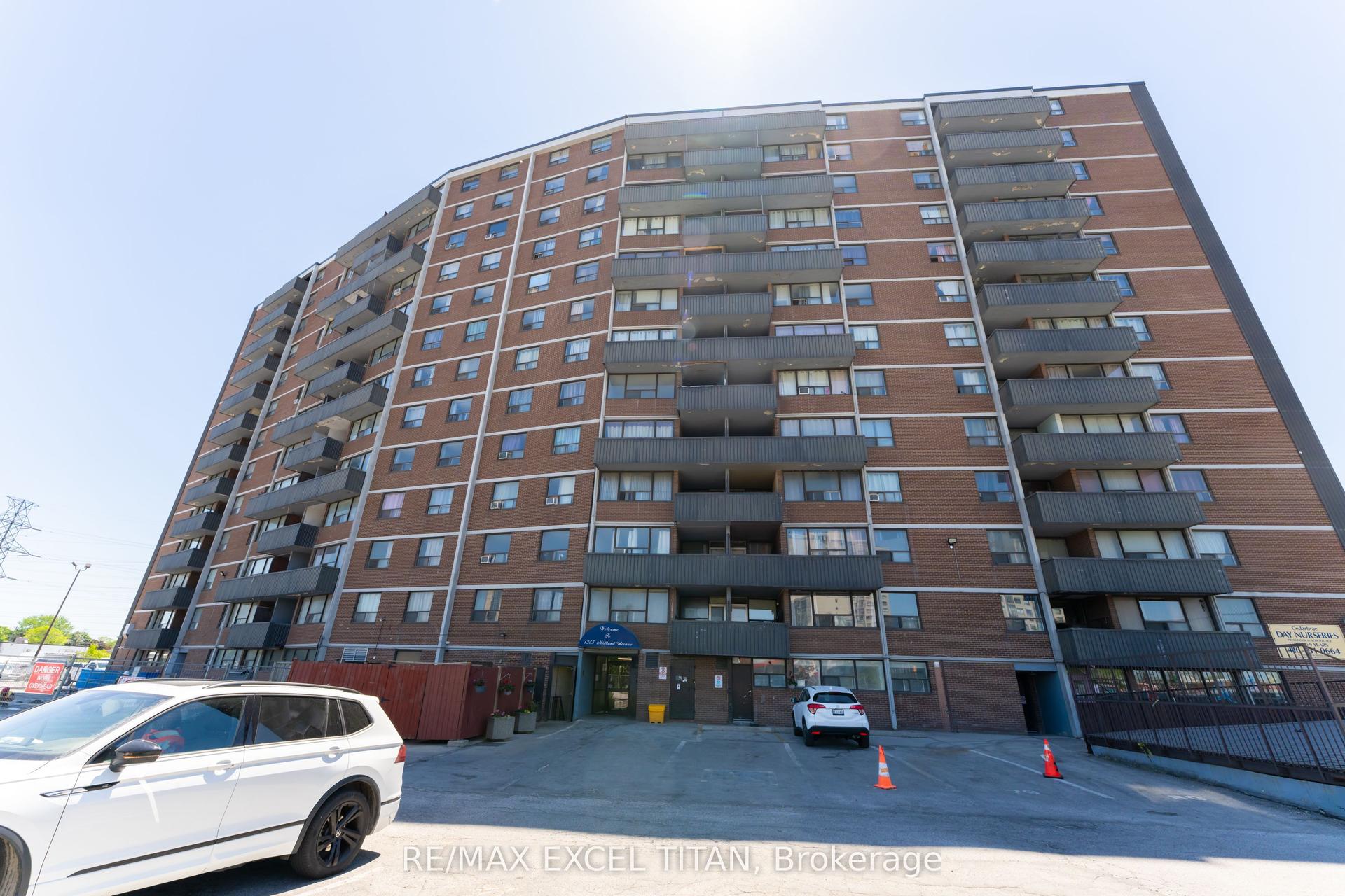 1385 Midland Avenue 611 #611 — photo 1