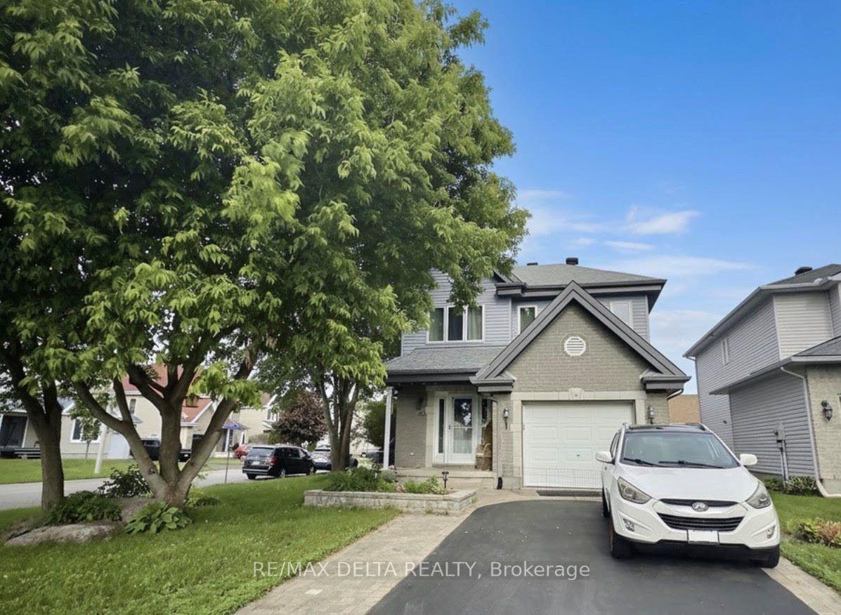 202 Sandra Crescent — photo 1