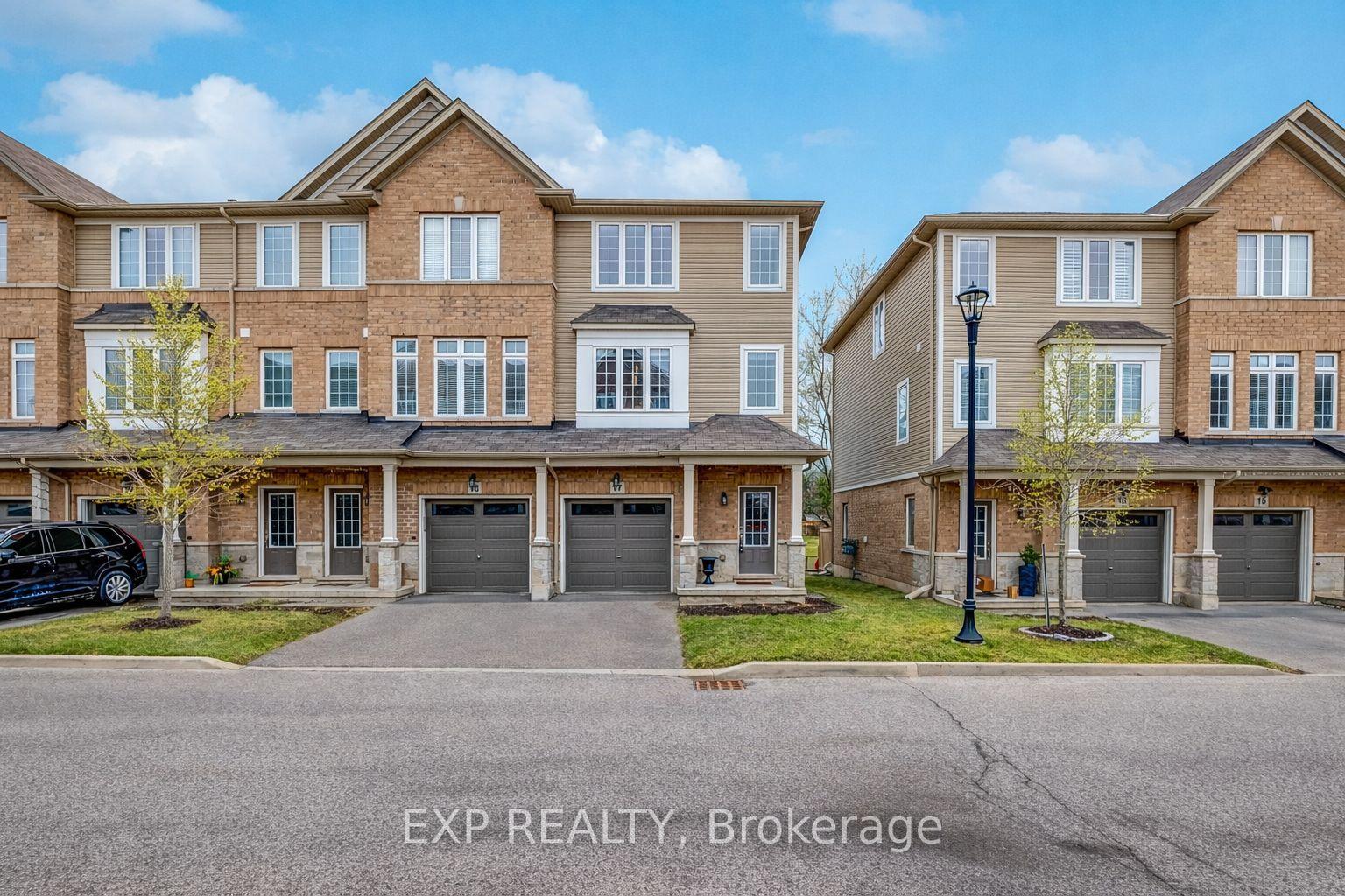 122 Dundas Street E 17 #17 — photo 1