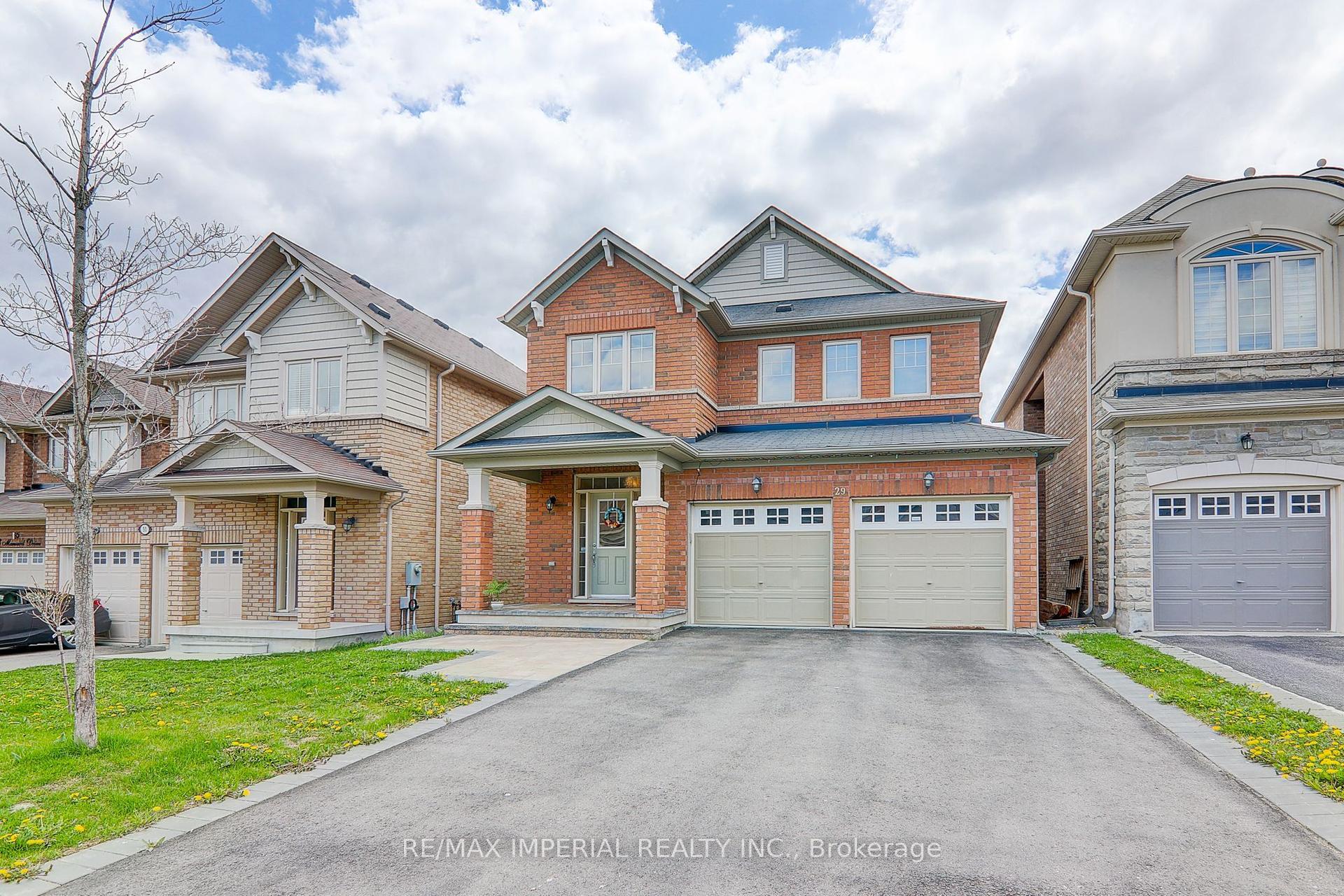29 Mansard Drive — photo 1