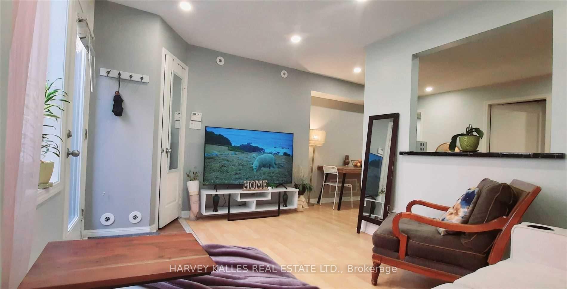 28 Douro Street 220 #220, Toronto — Condo Town for sale, photo 1