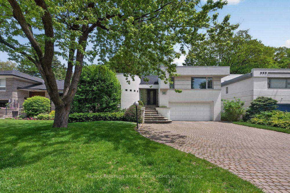 11 Saguenay Avenue — photo 1