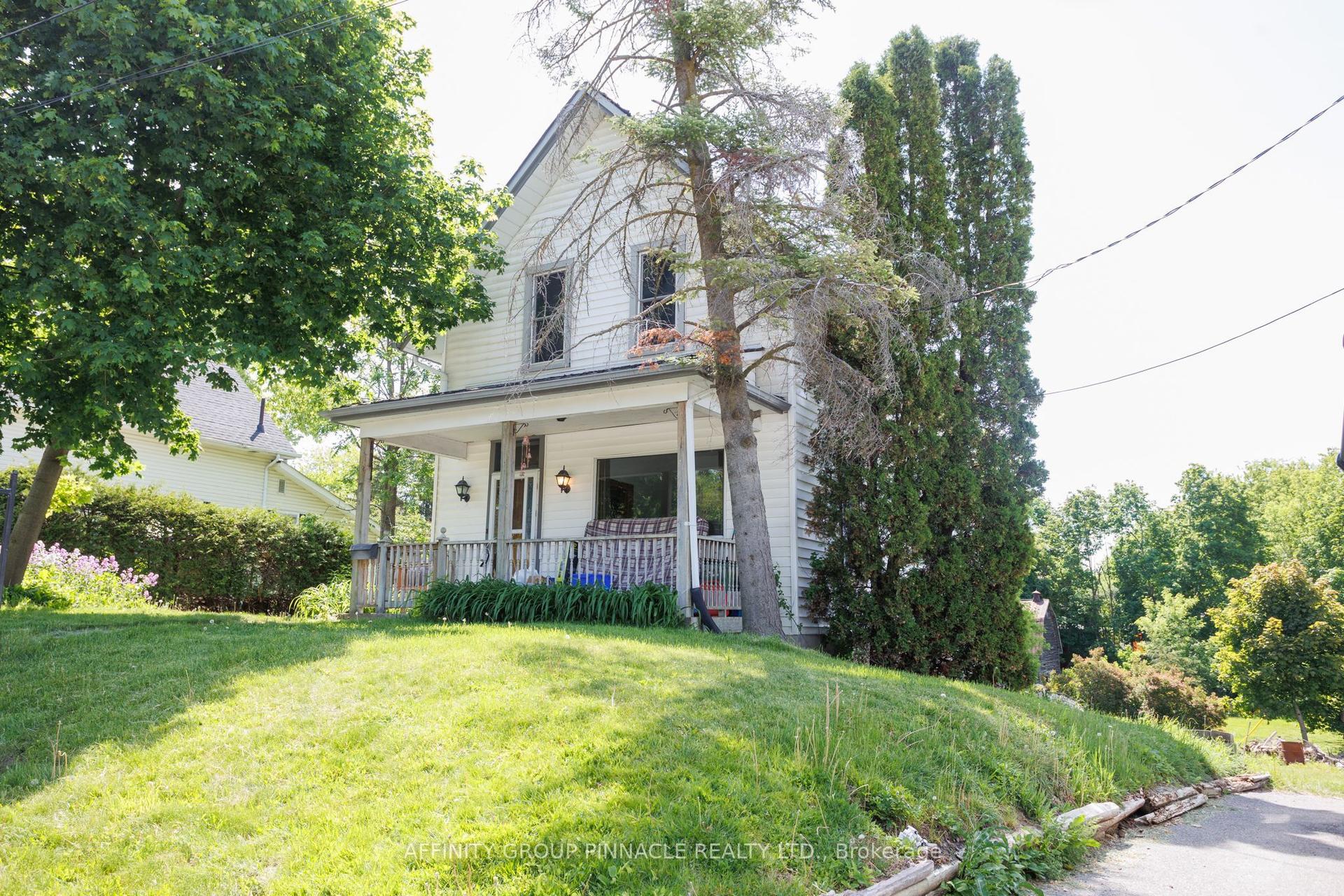 7 Colborne Street E — photo 1