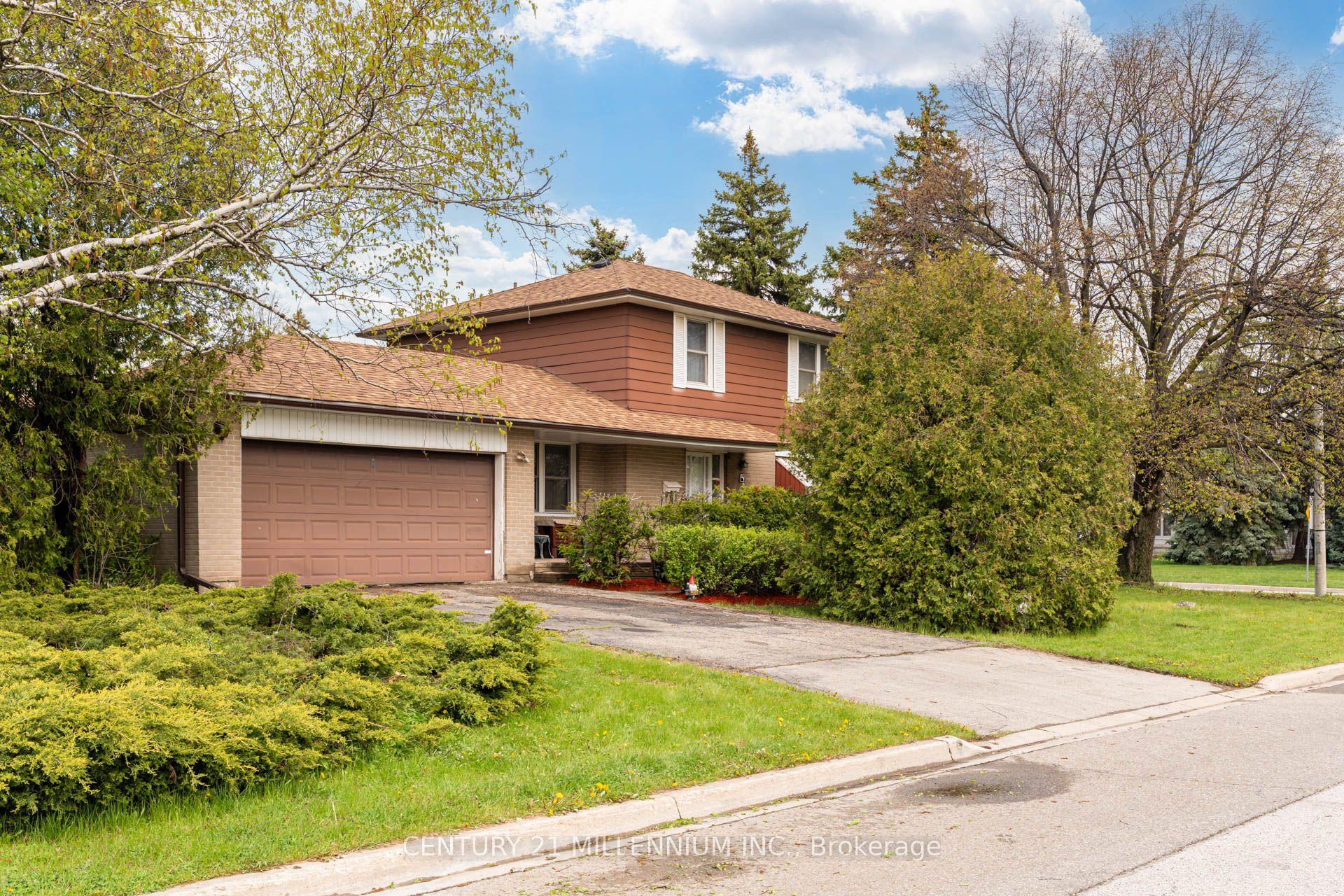 2 Durham Crescent, Brampton — Detached for sale, photo 1