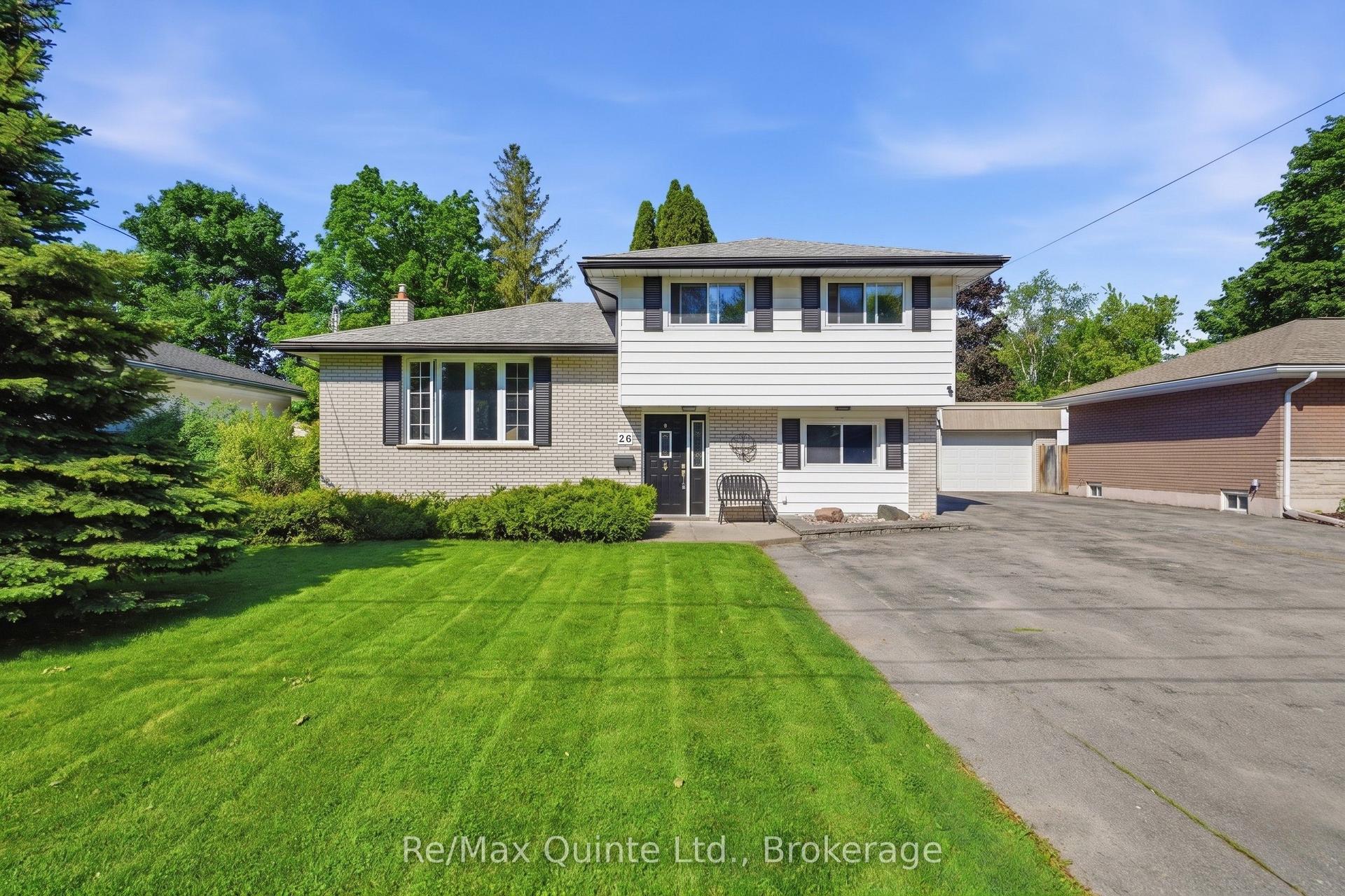 26 Applewood Drive — photo 1