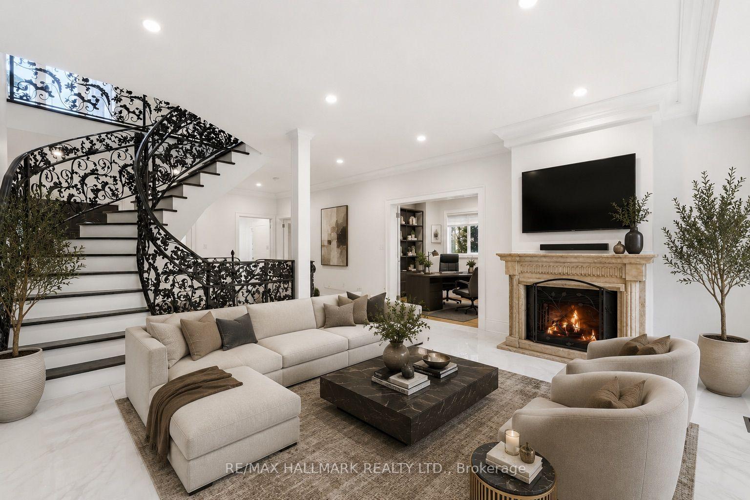 32 Orchard Park Drive — photo 1
