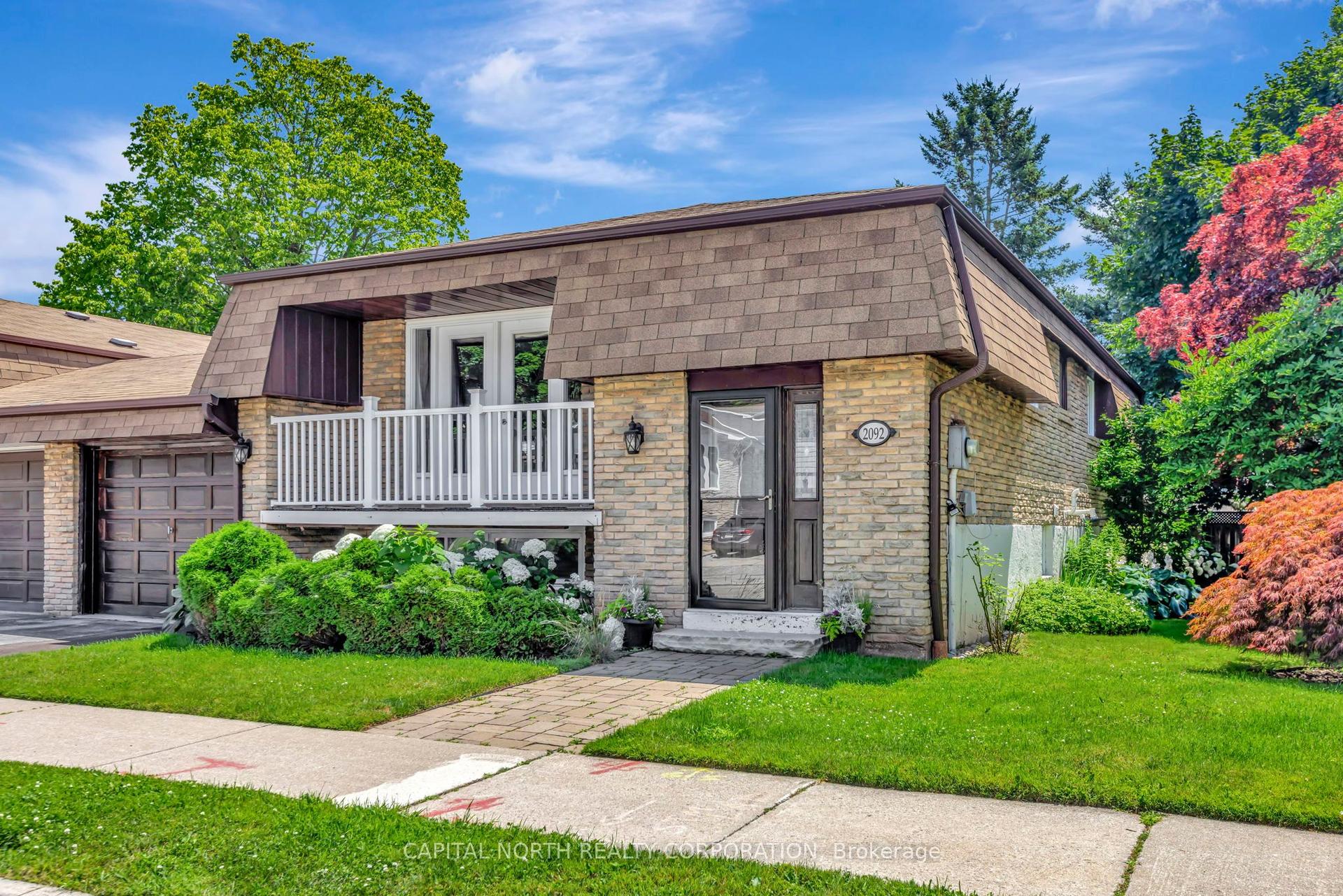 2092 Marine Drive — photo 1