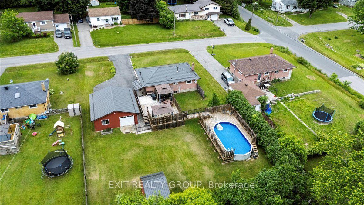 29 Barry Road — photo 1