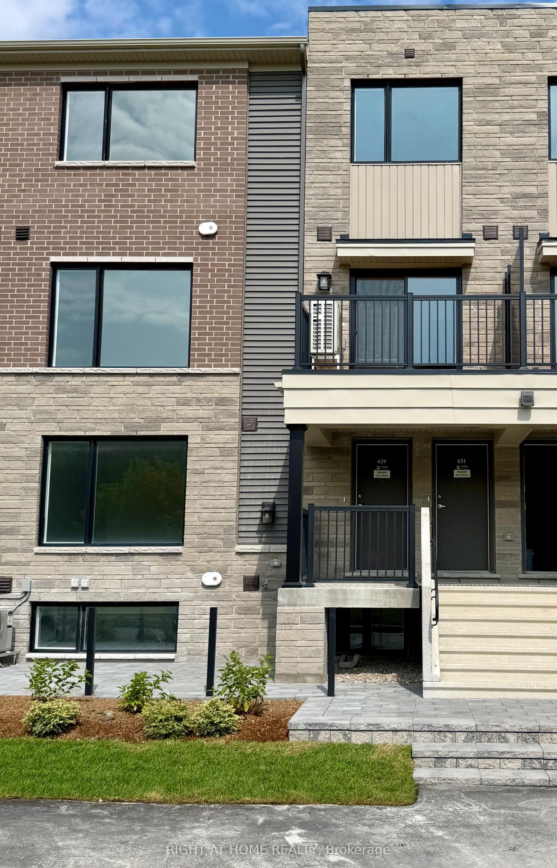 631 FEEDMILL Private N/A, Kanata — Condo Town for lease, photo 1