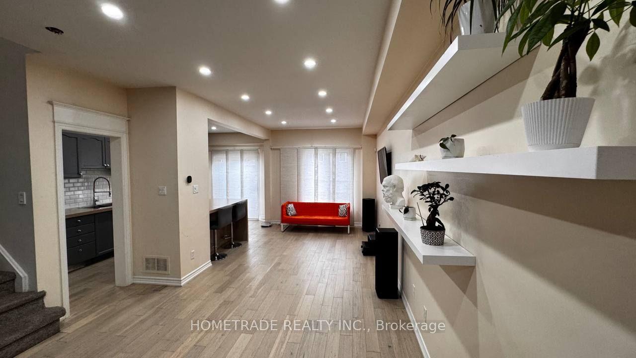 231 Denise Circle, Newmarket — Townhouse for sale, photo 1