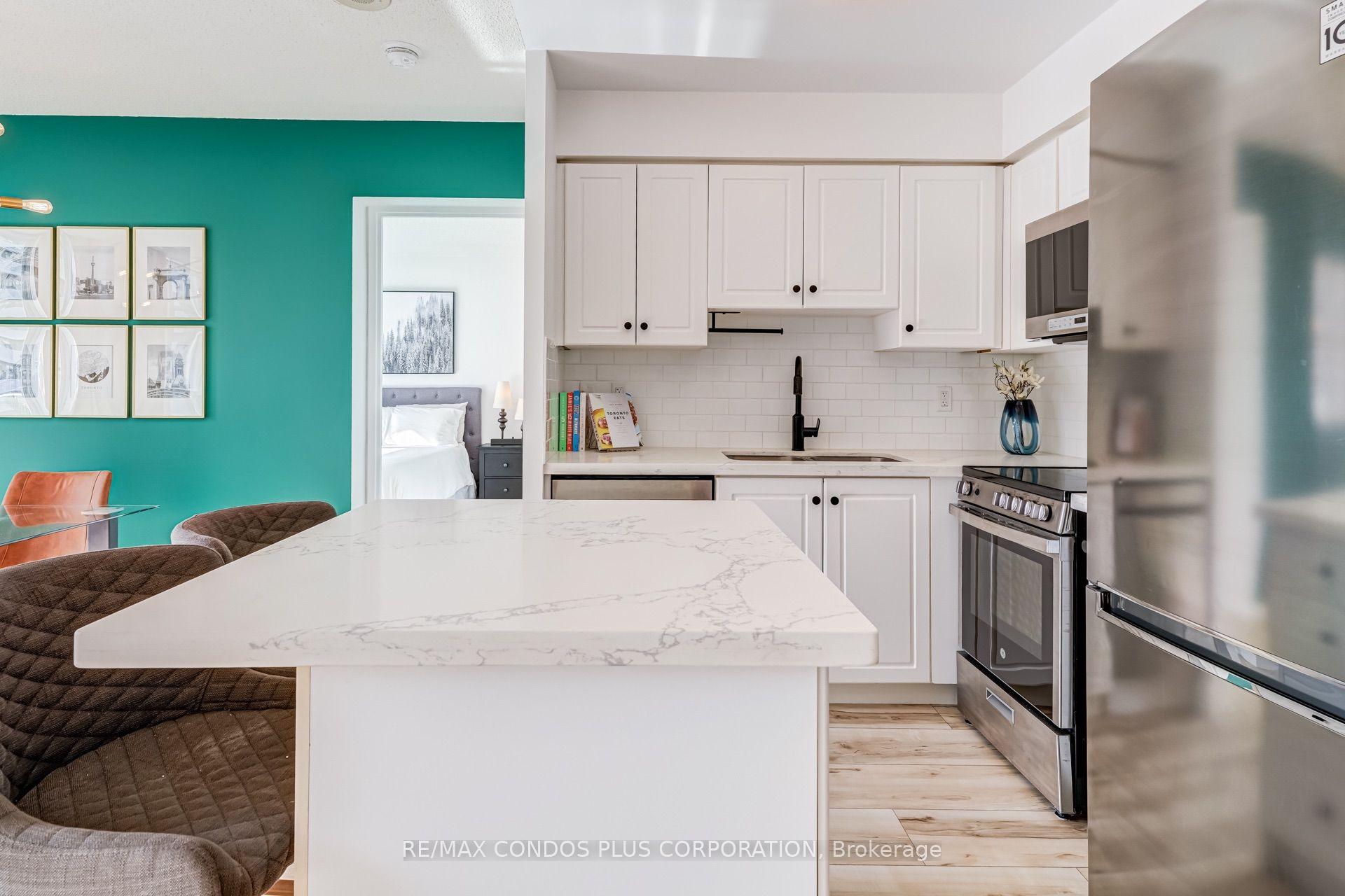 43 Eglinton Avenue E 1901 #1901, Toronto — Condo for sale, photo 1