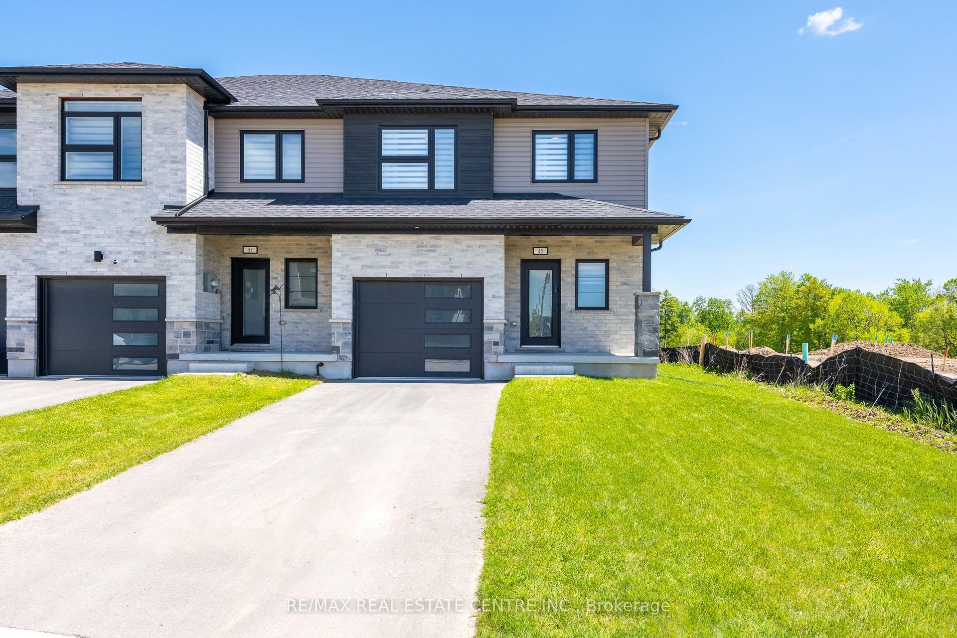 45 Bastien Street — photo 1