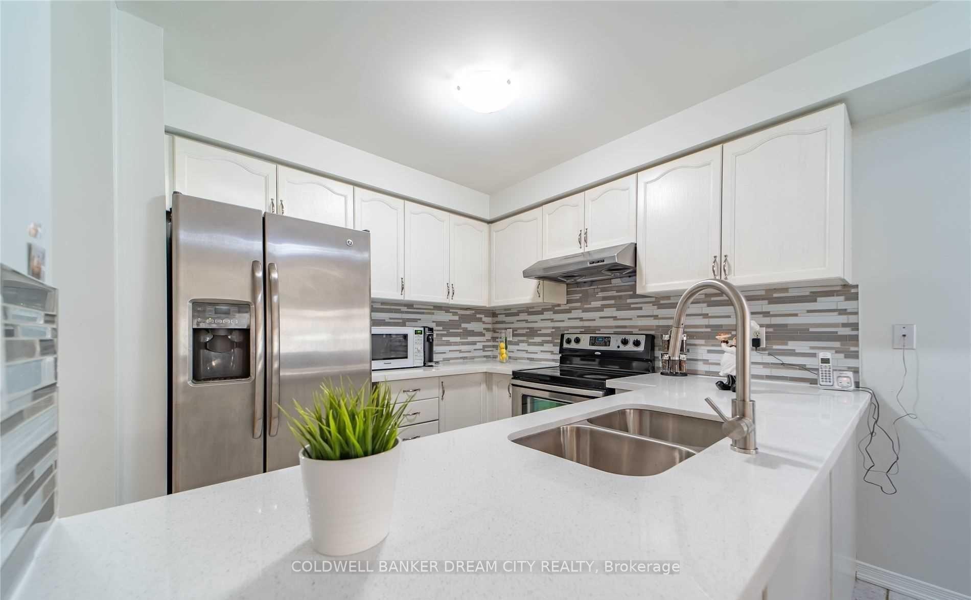 134 Earth Star Trail, Brampton — Townhouse for lease, photo 1