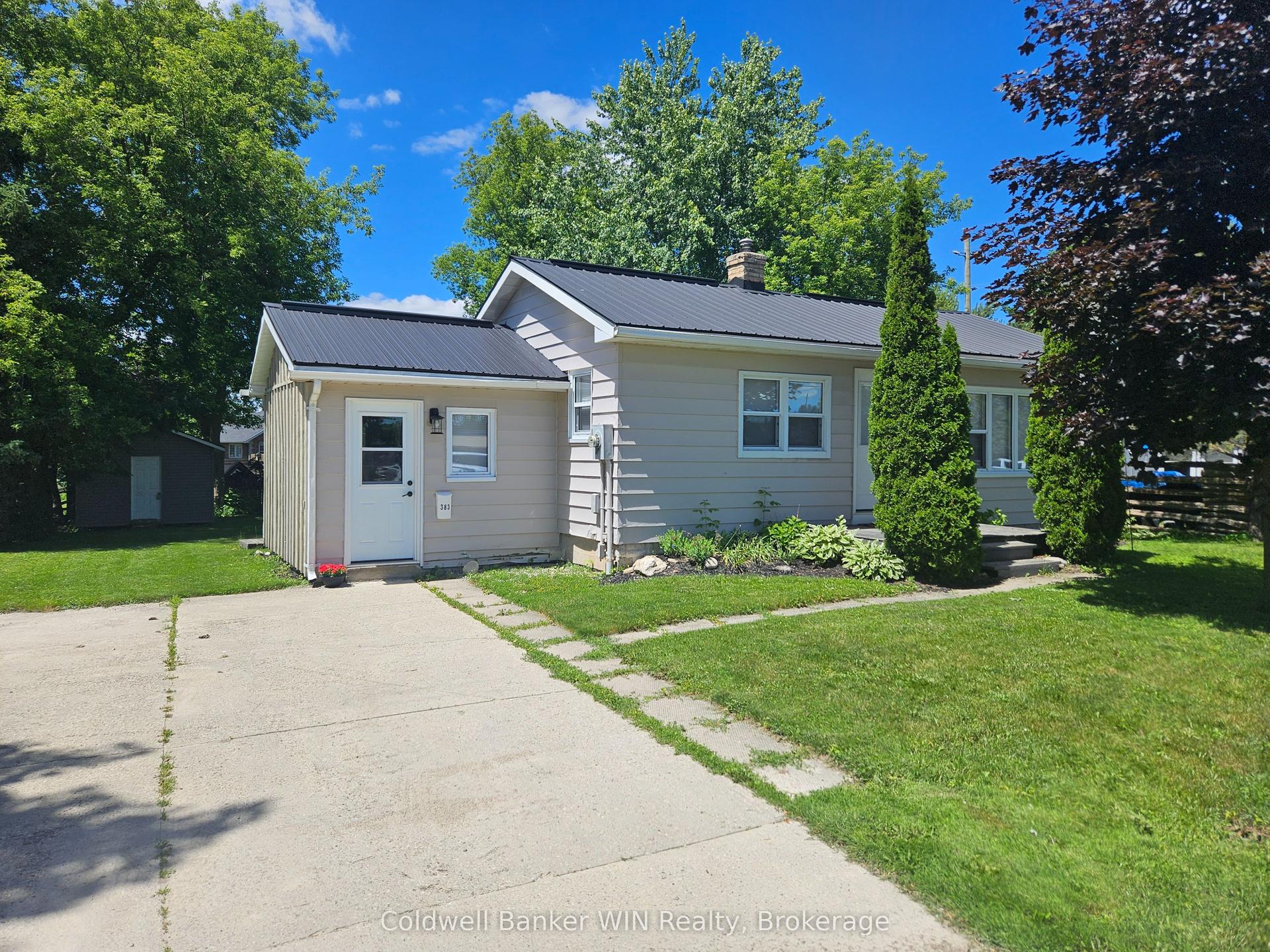 383 Wellington Street E, Wellington North — Detached for sale, photo 1