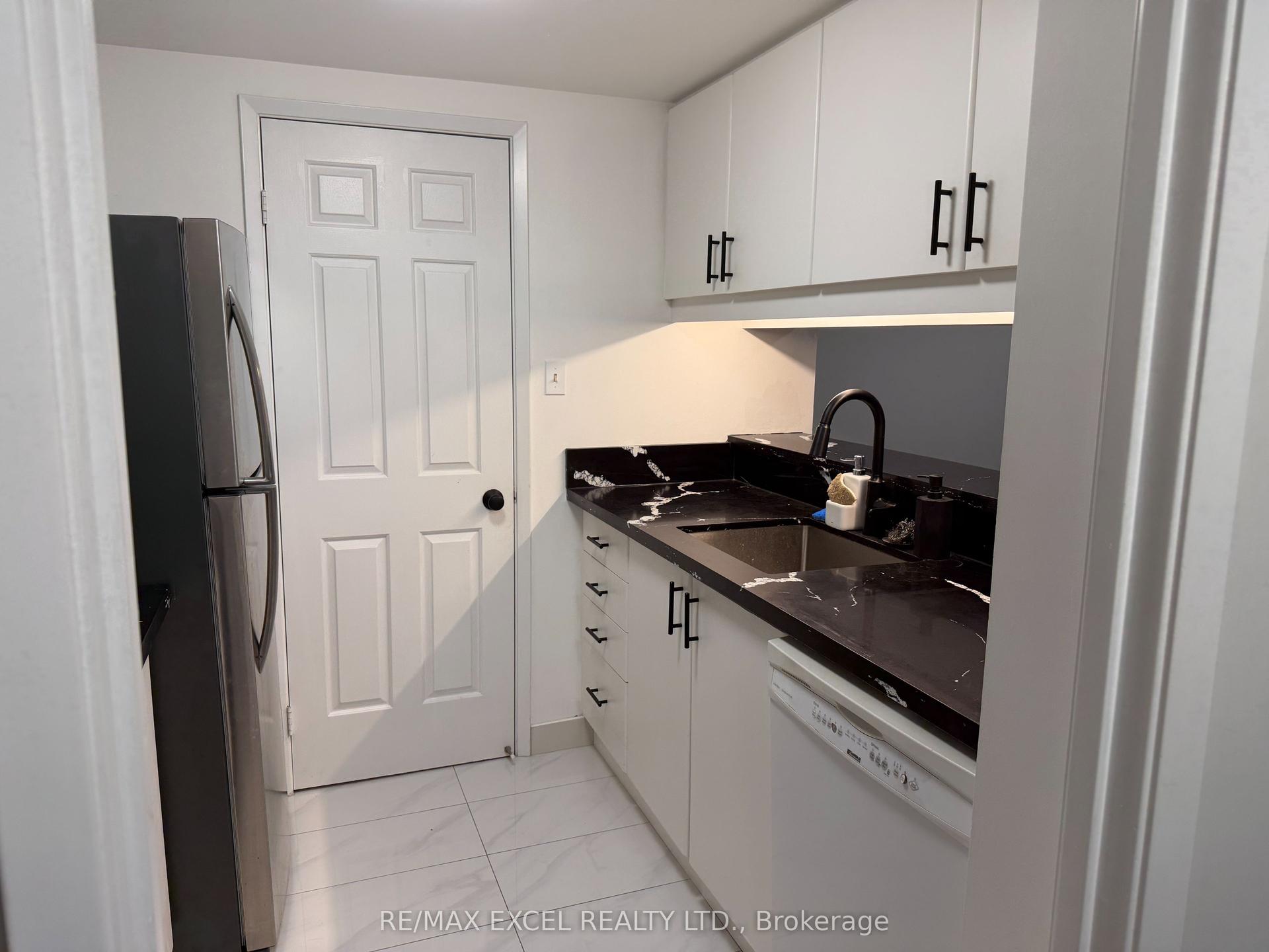 711 Bay Street 714 #714, Toronto — Condo for lease, photo 1