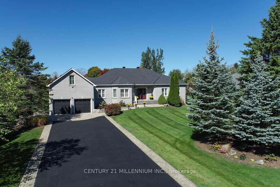 8 Castlewood Court — photo 1