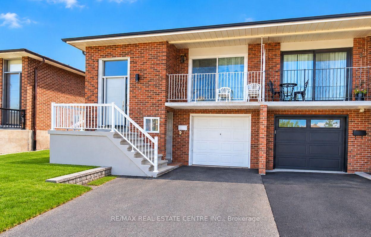 11 Albany Drive, Vaughan — Semi-Detached for sale, photo 1