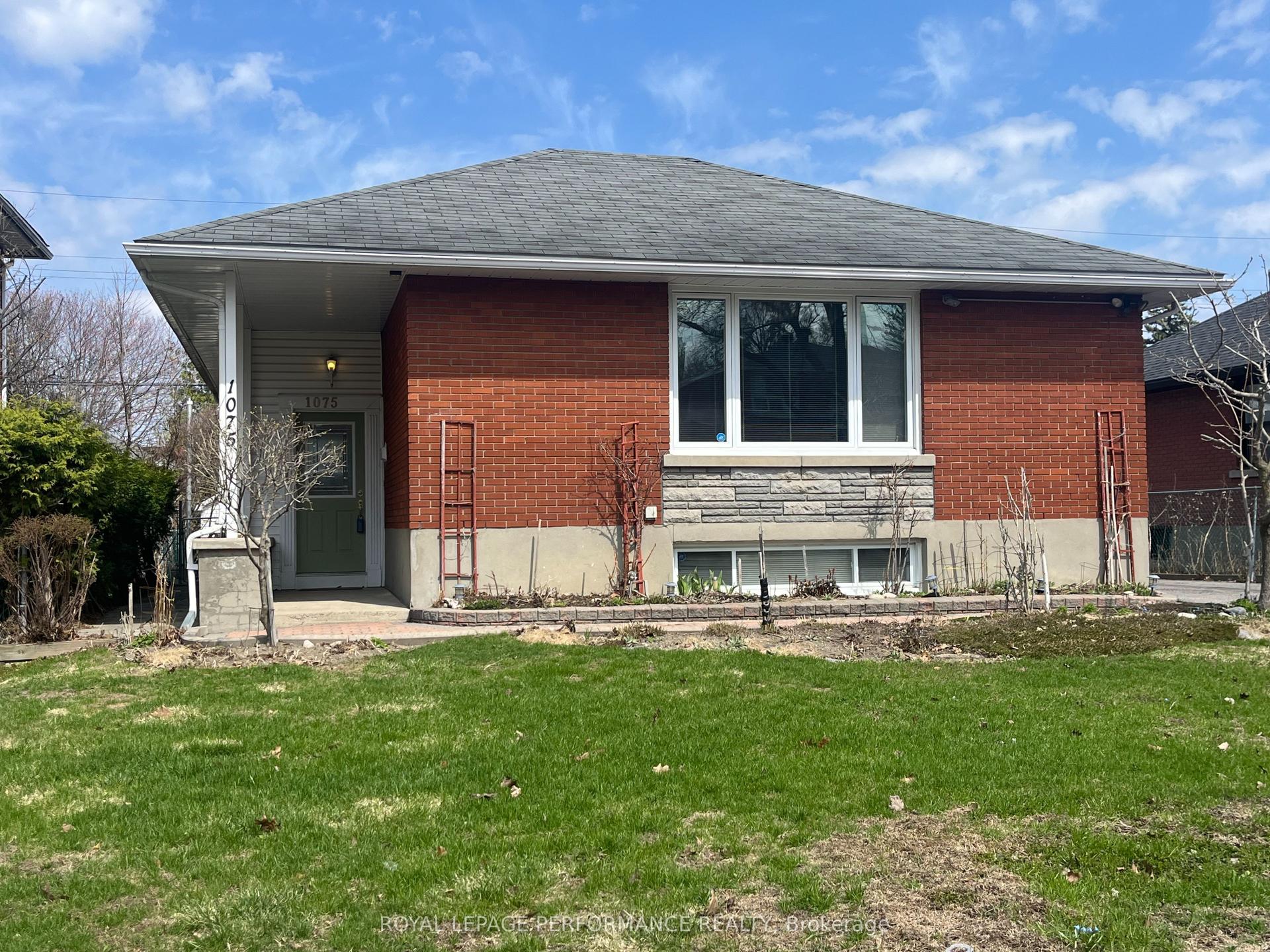 1075 Secord Avenue — photo 1