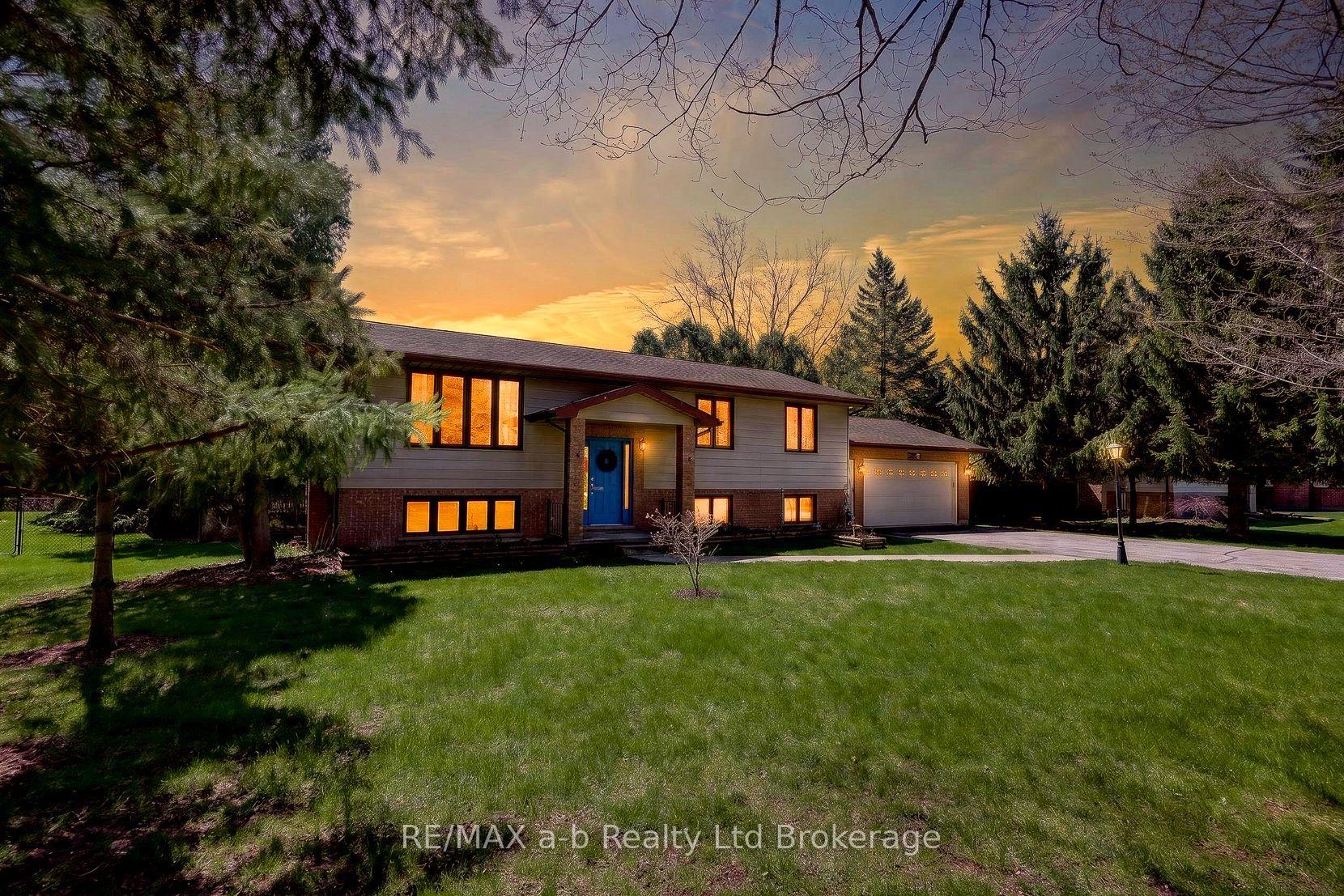 2487 Mossley Drive — photo 1