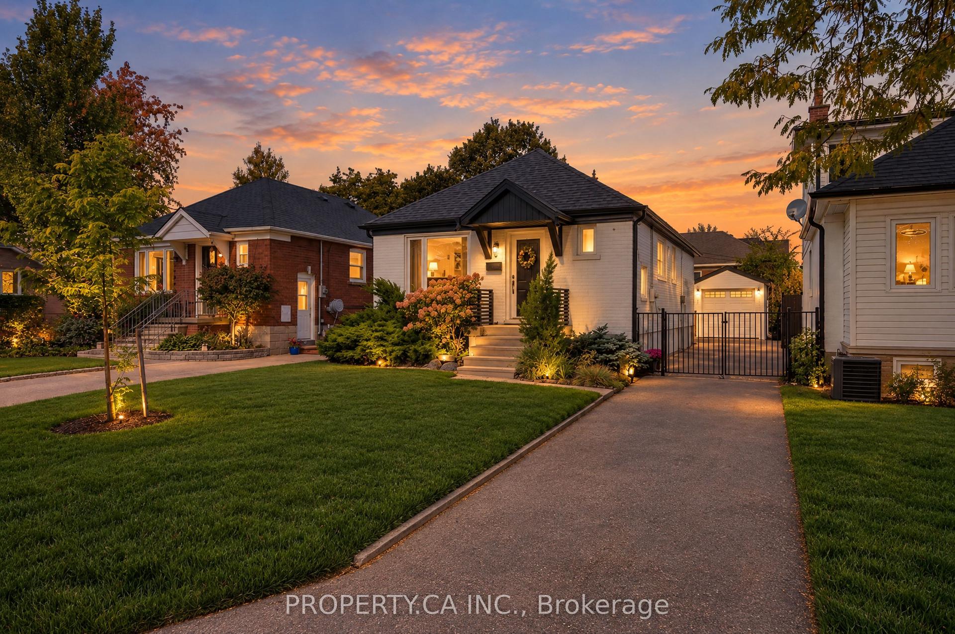 44 Daniels Street, Toronto — Detached for sale, photo 1
