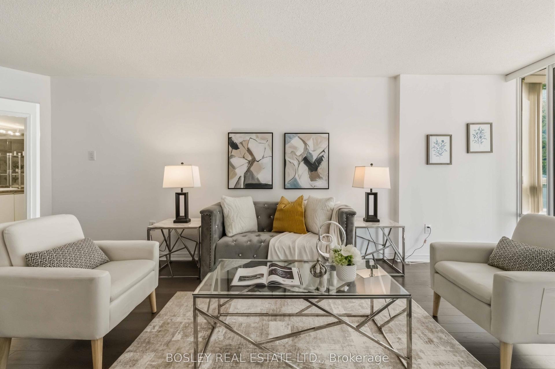 7250 Yonge Street 206 #206 — photo 1