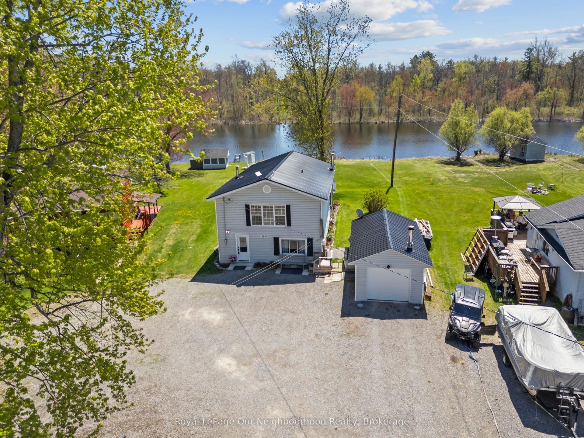 261 River Road E — photo 1