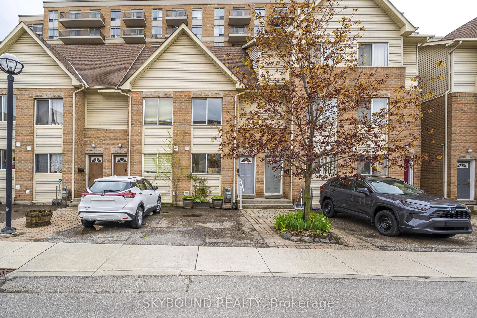 25 Replin Road # 13 ## 13 — photo 1