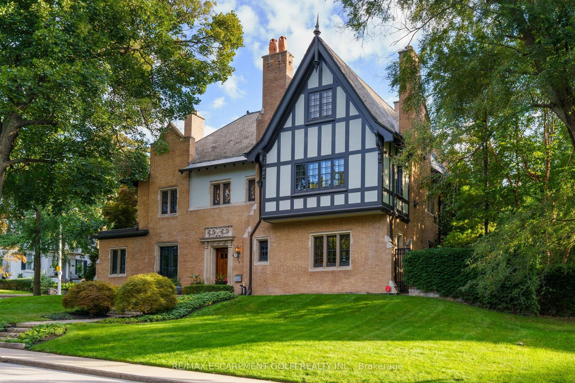 125 Aberdeen Avenue — photo 1